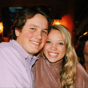 Meet your Posher, Cambrie